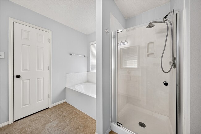 Building Photo - 20515 Spring Bluff Ln