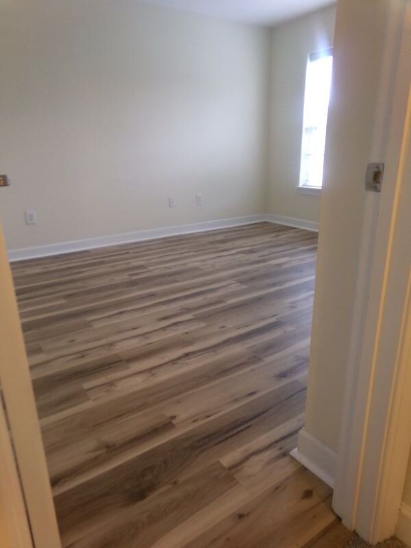 Building Photo - 1041 Fairway Ln