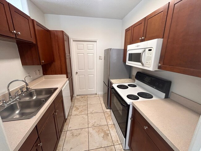 Building Photo - 433 Graystone Blvd