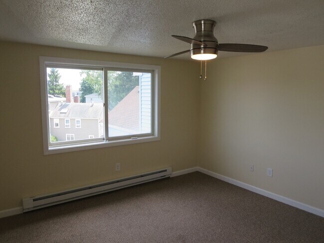 Building Photo - 75 Cabot St