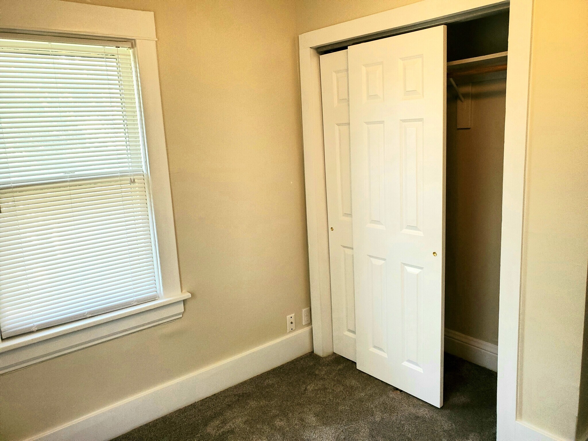 Building Photo - 3560 Jones St