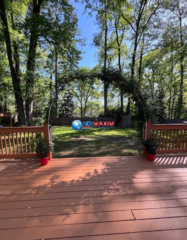 Building Photo - Beautiful ranch in PARKVIEW cluster in Lil...