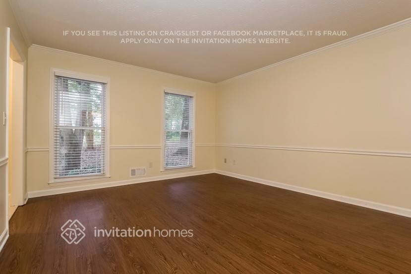 Building Photo - 945 Daisy Ct NW