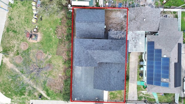 Building Photo - 1105 Panama St