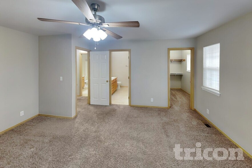 Building Photo - 2943 Lowren Loop
