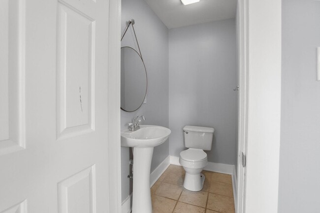 Building Photo - 1910 Shelby Ave