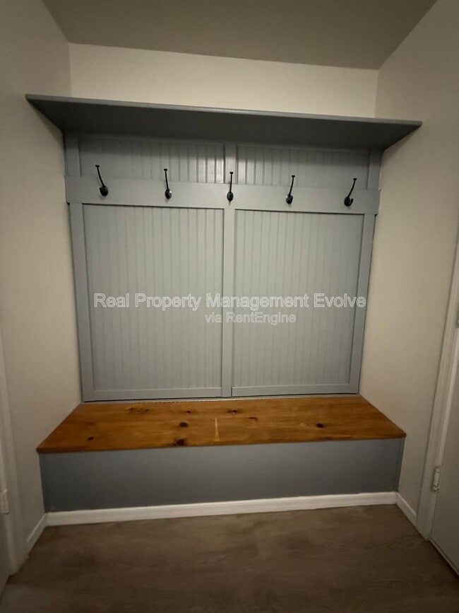 Building Photo - 12334 W Turney Ave