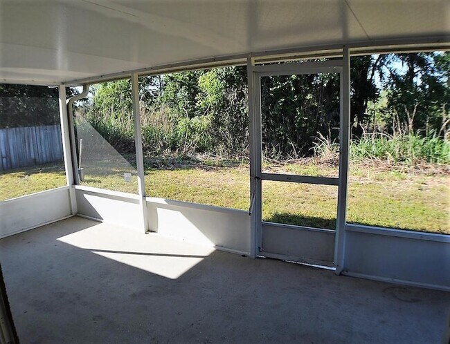 Building Photo - 1017 Tawny Eagle Dr