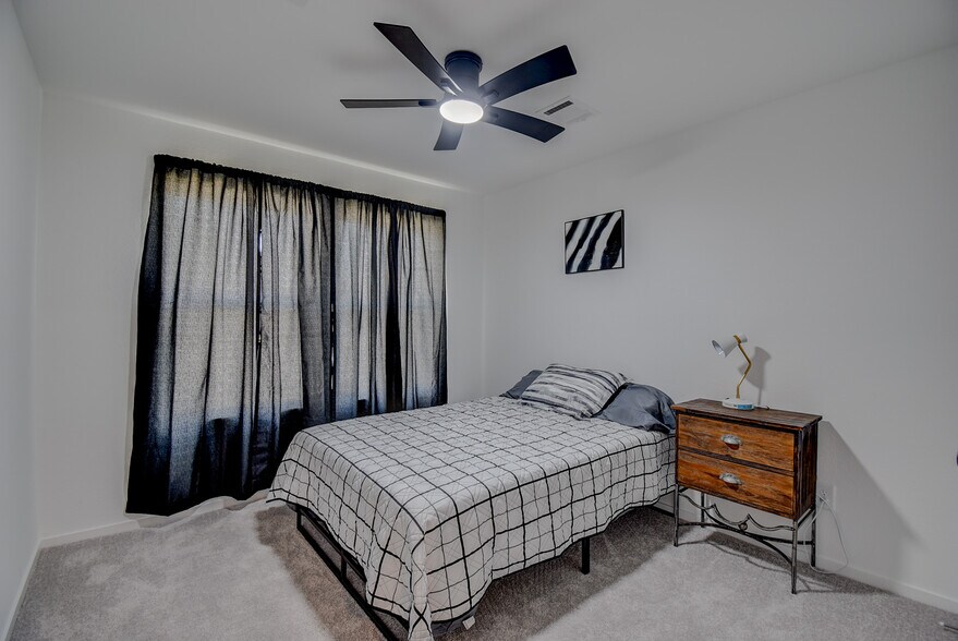 3rd bedroom - 410 Emma St