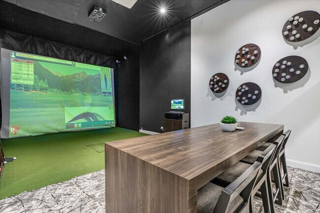 Building Photo - 57 Bank St