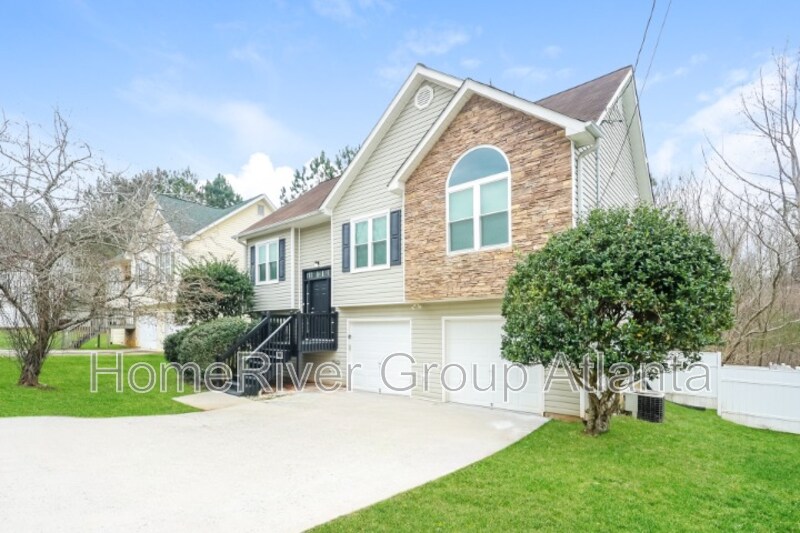Building Photo - 4050 Robin Cir
