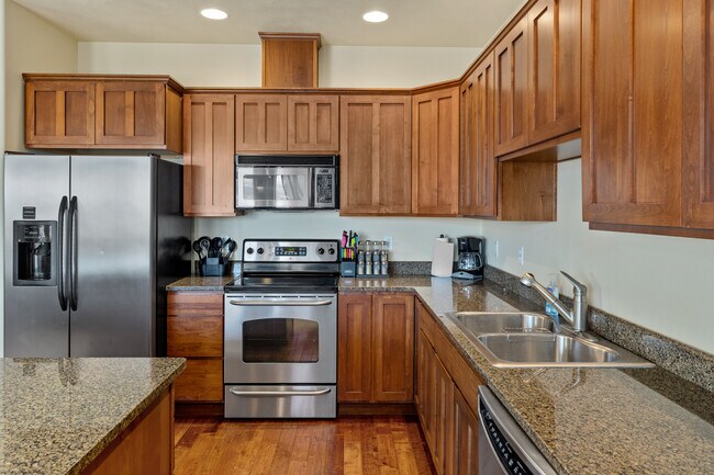Building Photo - 23251 Sunserra Loop NW