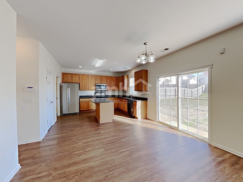 Building Photo - 9015 Goldfields Dr