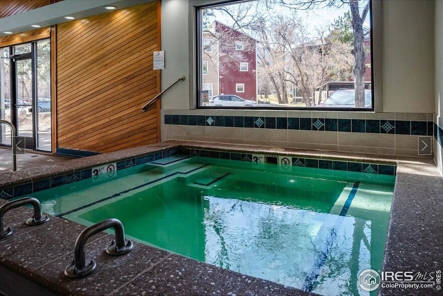 Building Photo - 2835 Springdale Ln