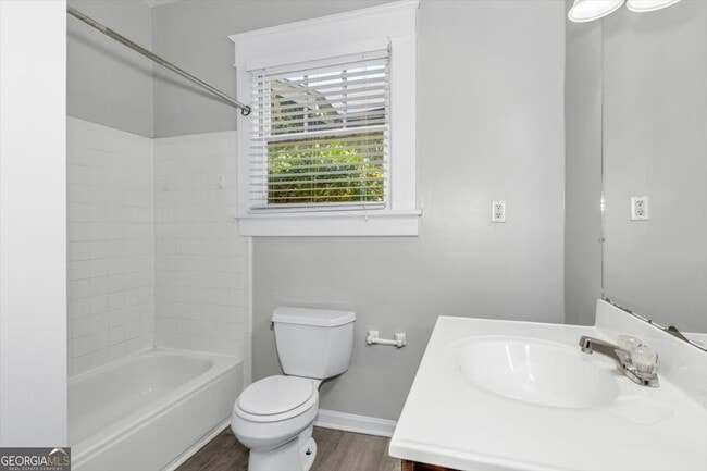 Building Photo - 1943 Heckle St