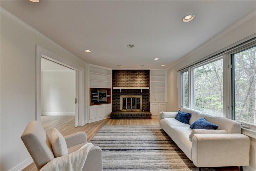 Building Photo - 3914 Granger Dr