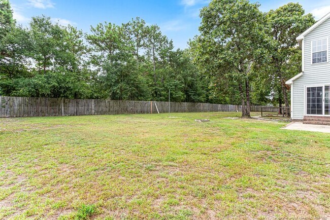 Building Photo - 48 Old Field Loop