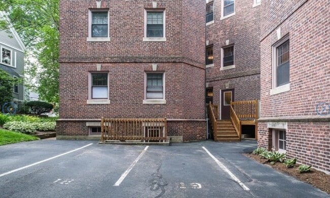 Building Photo - 169 Washington St