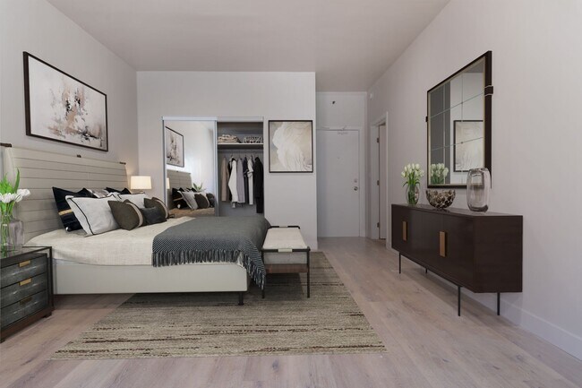 Interior Photo - Mariposa I