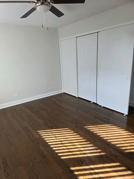 Building Photo - 2431 N 76th Ct