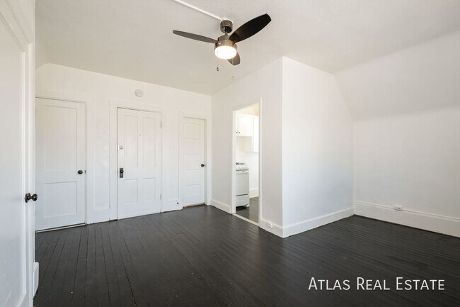 Building Photo - 1220 Corona St