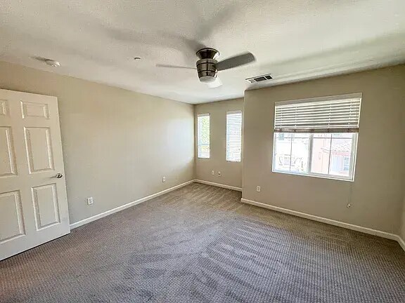 Building Photo - 207 Heligan Ln