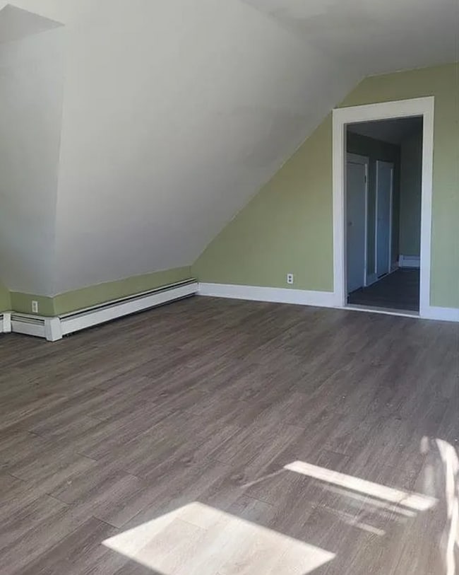 Building Photo - Rhode Island Triplex