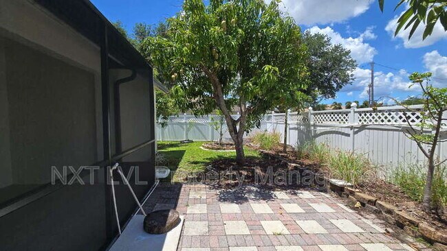 Building Photo - 511 SE 25th Terrace