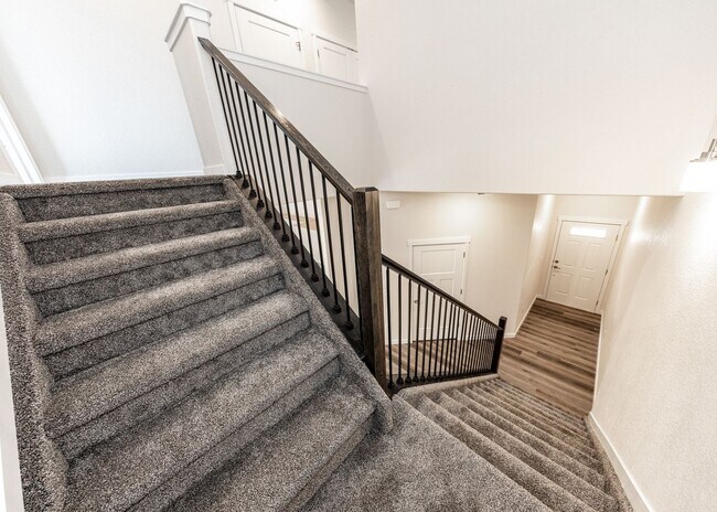 Building Photo - Mt. Shadows End Unit 3 Bed Luxury Townhome