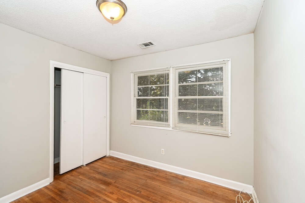 Building Photo - 3990 Rutgers Dr SW