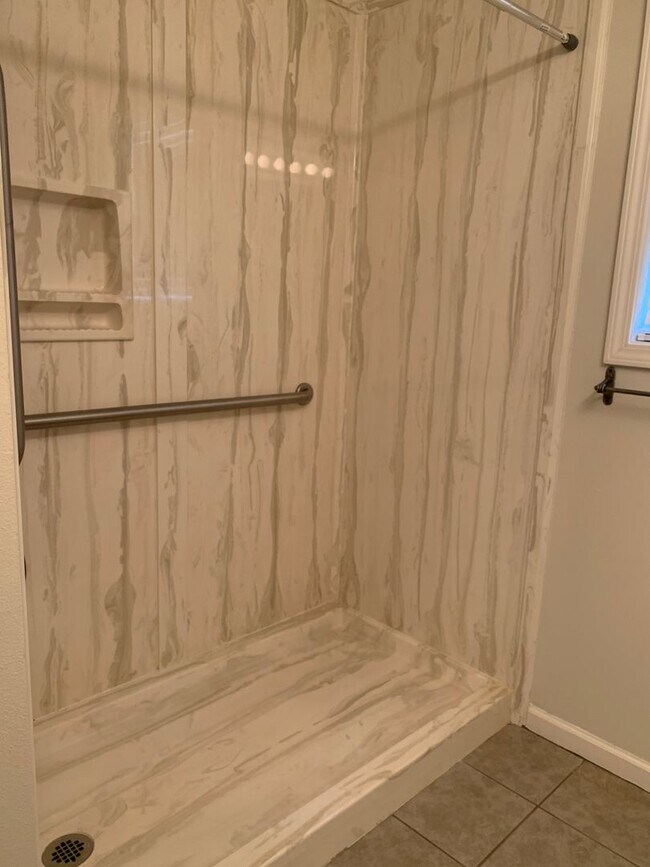 Building Photo - 3bed/2bath Home with Fenced Backyard in Valley View Schools!!!!!!