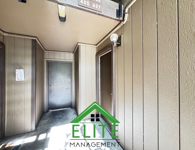 Building Photo - Welcome to 75 Fulton Ave #487, a beautiful...