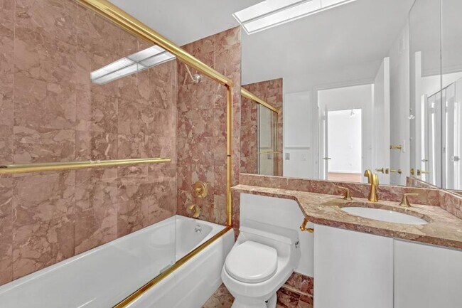 Building Photo - 1 bedroom in New York NY 10065