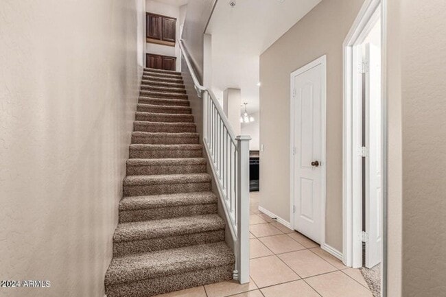 Building Photo - 3 BEDROOM CONDO IN MESA