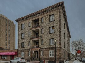 Building Photo - 1902 4th Ave S