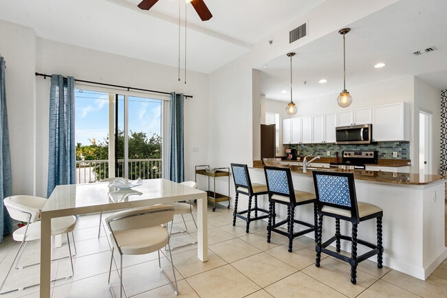 Building Photo - 3960 N Flagler Dr