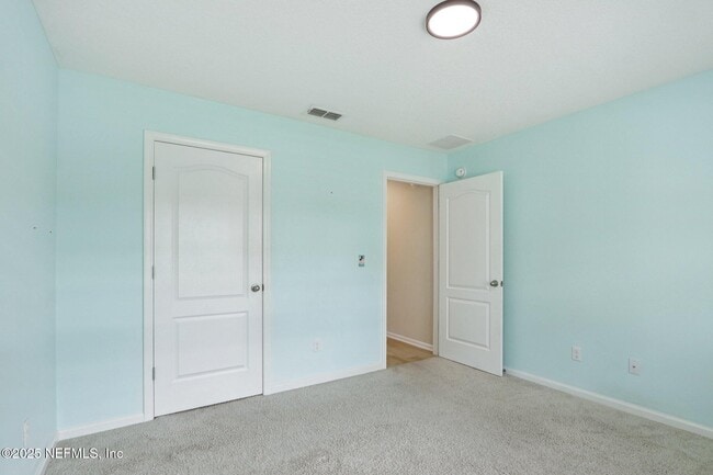 Building Photo - 649 Shetland Dr