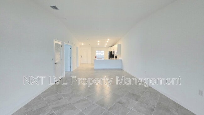 Building Photo - 15185 Bluffton Ln