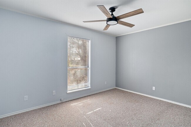 Building Photo - 4806 General Bragg Dr