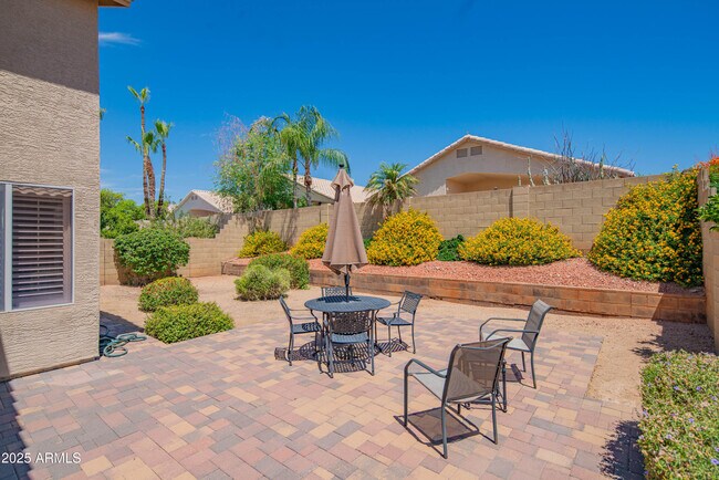 Building Photo - 9264 E Blanche Dr