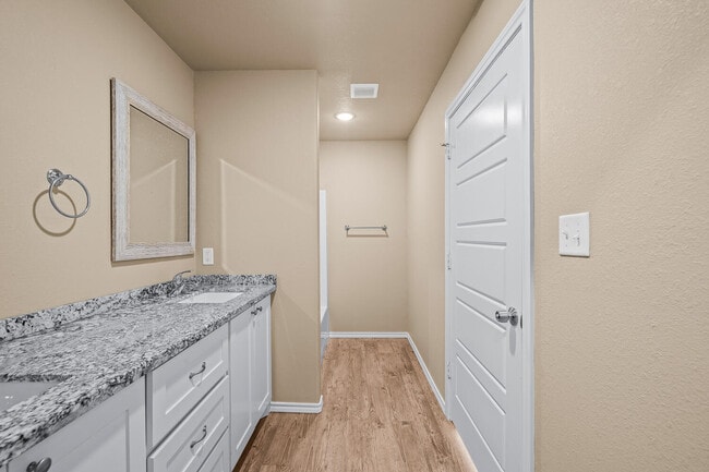 Building Photo - 309 Ave H