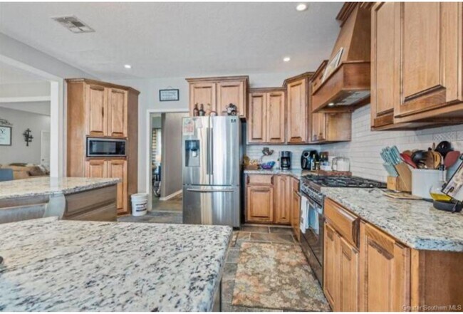 Building Photo - Moss Bluff Area