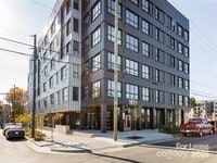 Building Photo - 1824 N Brevard St