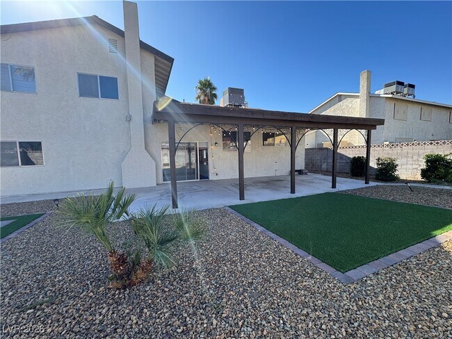 Building Photo - 6328 O'Bannon Dr