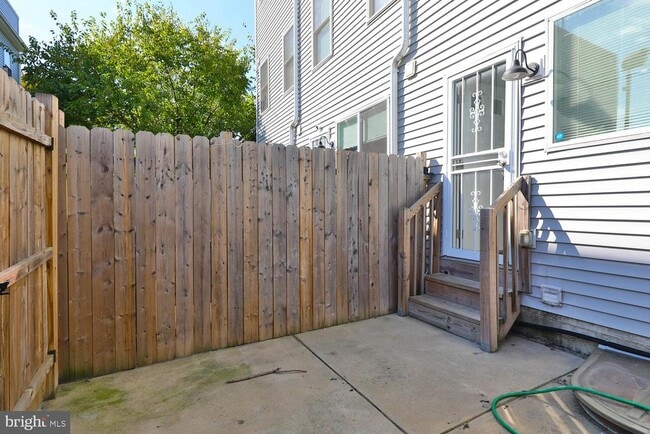 Building Photo - 2213 N Philip St