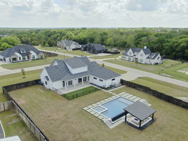 Building Photo - 140 Farish Ln