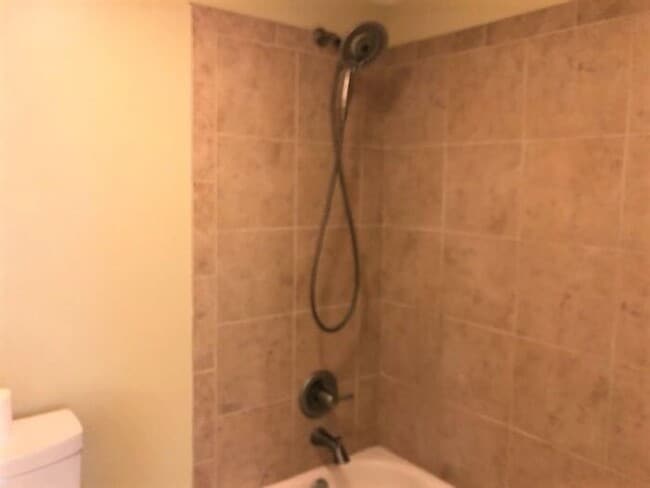 Building Photo - Nice 2 bedroom 2 bath one-level condo