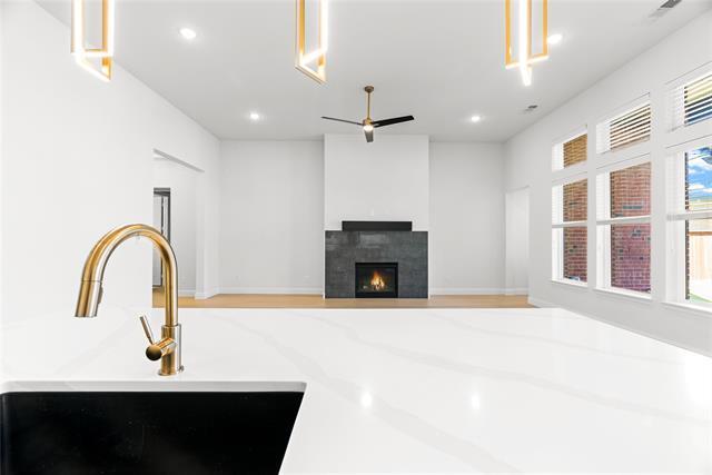 Building Photo - 4405 Rosedale St