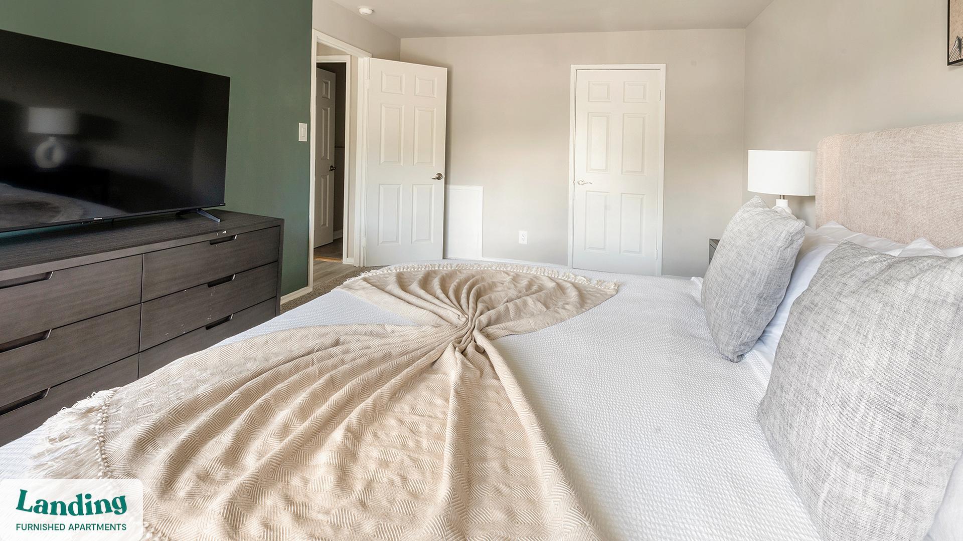 Building Photo - 6220 Springhill Dr