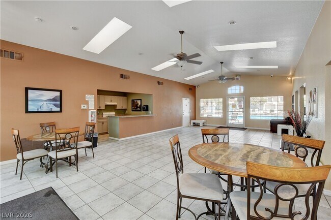 Building Photo - 8039 Teresita Ave